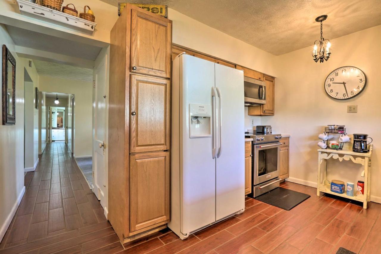 Charming East Bernstadt Retreat Less Than 6 Acre Farm! Extérieur photo