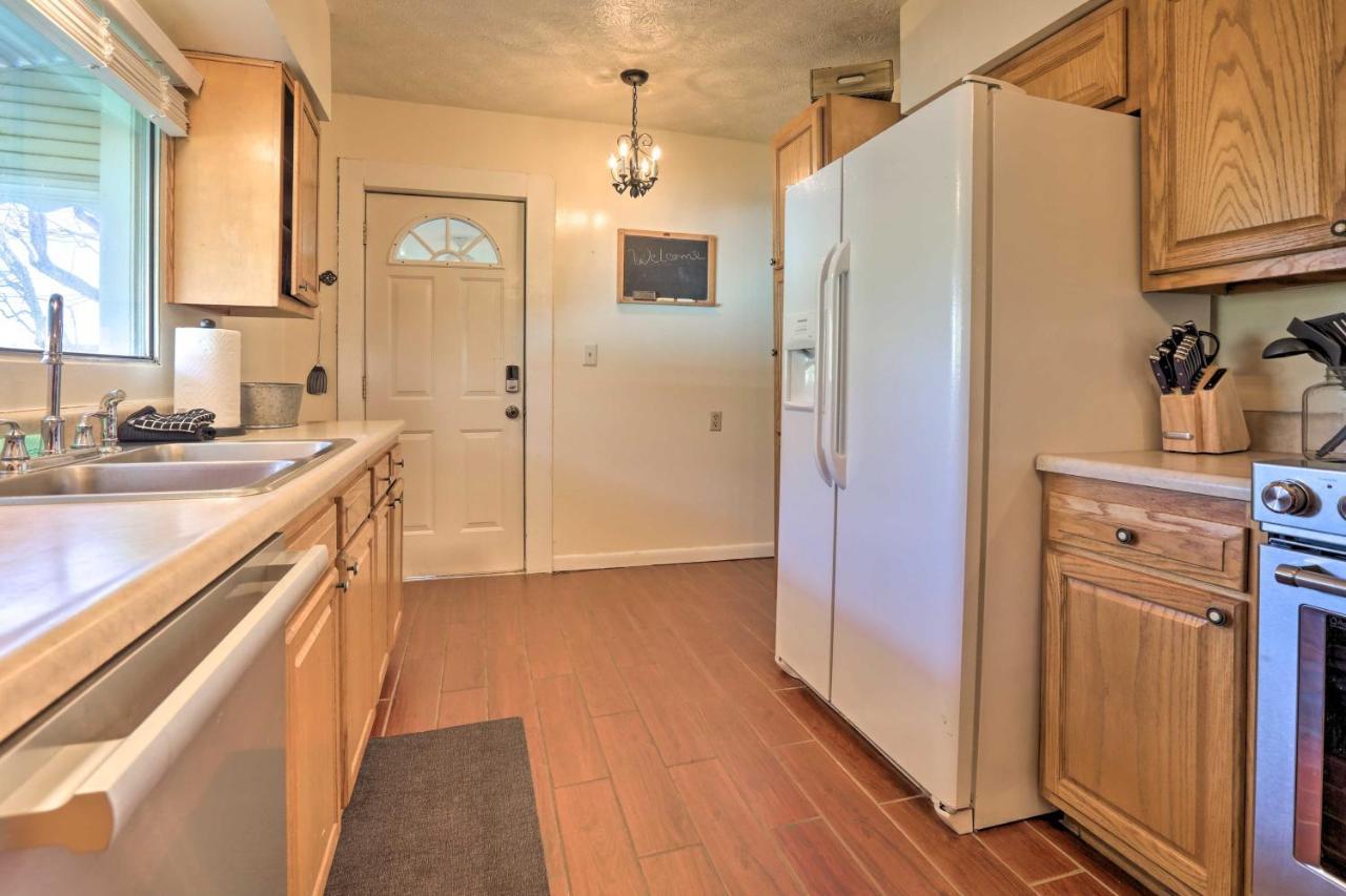 Charming East Bernstadt Retreat Less Than 6 Acre Farm! Extérieur photo